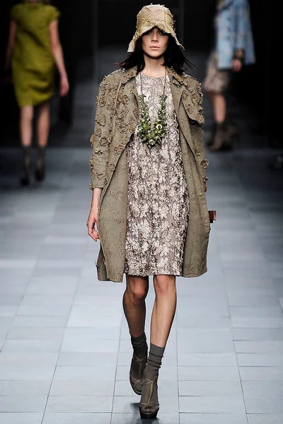 Look 41